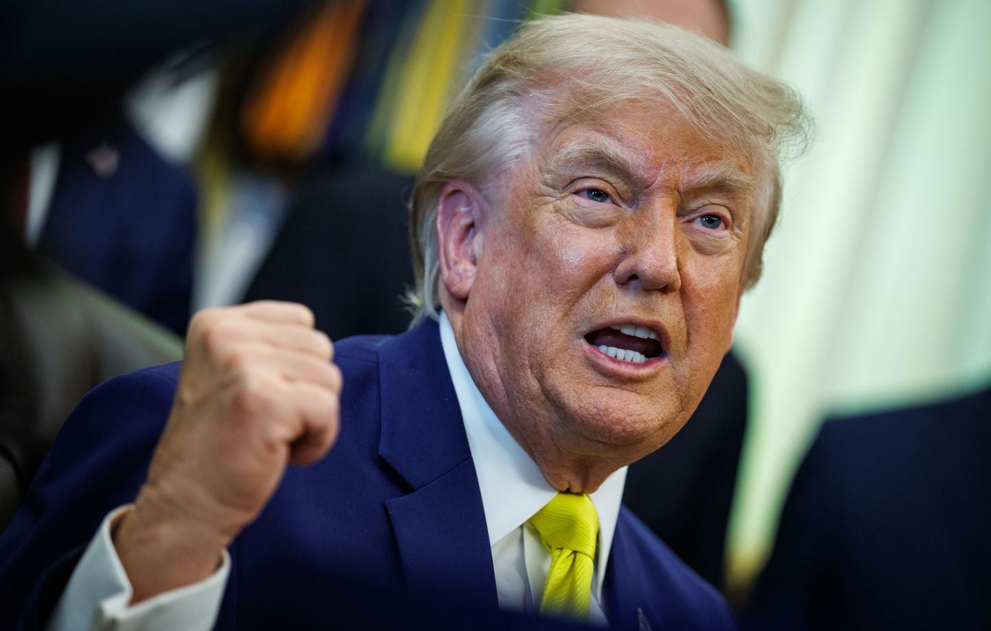 Guerre au Moyen-Orient : l'escalade militaire Iran-Israël reprend, Trump intervient.