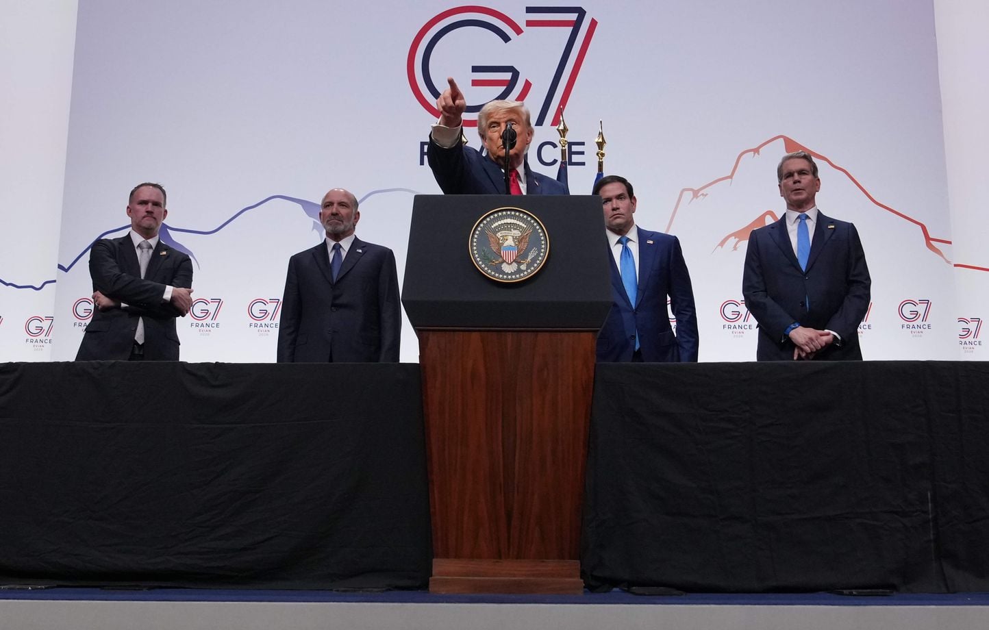 Guerre en Ukraine : Les Etats-Unis produisent des missiles, Trump change d'avis.