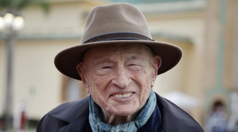 Hommage national à Edgar Morin mercredi aux Invalides, annonce l'Élysée