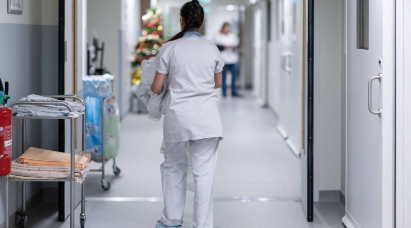Hôpital : Explosion de 10 ans des temps d'attente aux urgences ?