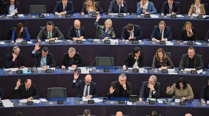 Immigration : Les hubs retour hors de l'UE validés par le Parlement européen malgré les critiques