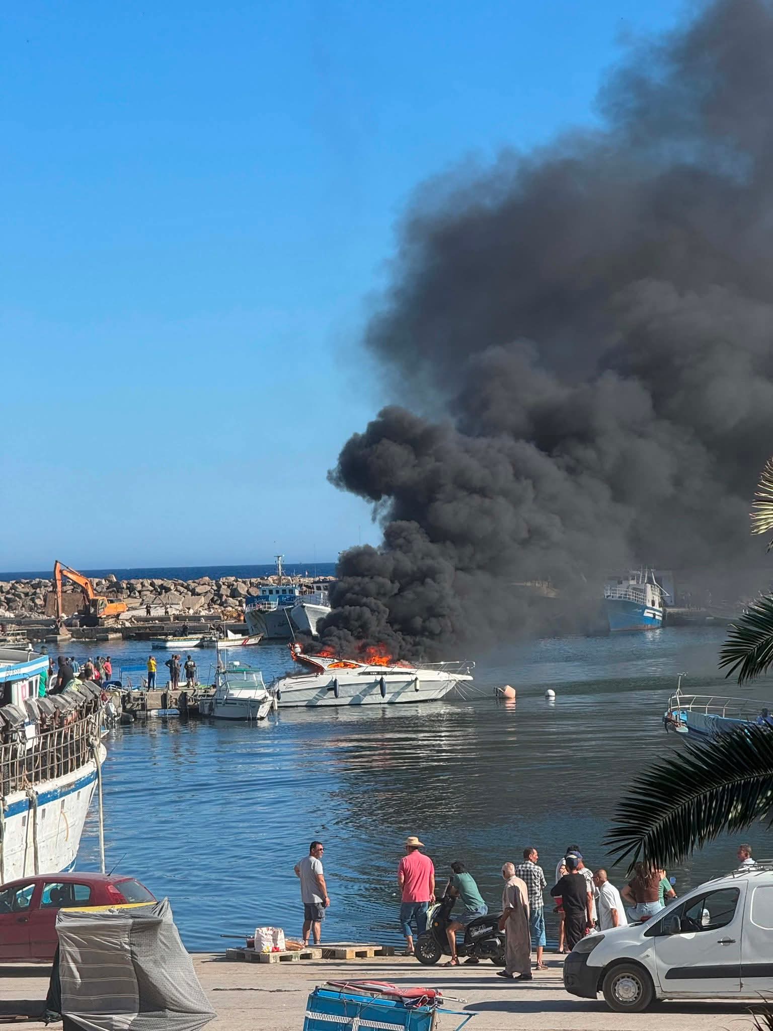 Incendie à Kélibia : importants dégâts matériels sur un bateau de pêche