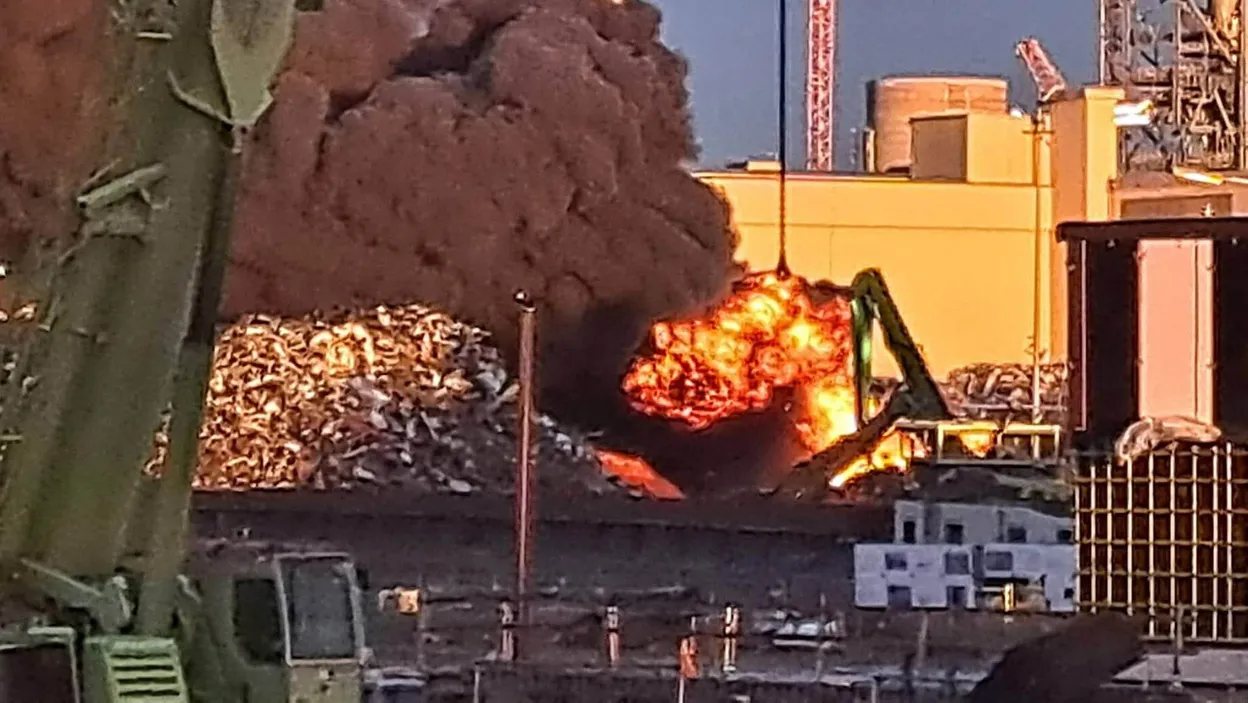 Incendie maîtrisé de 400 tonnes de carcasses chez Cometsambre : mesures de précaution maintenues.