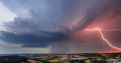 Intempéries : alerte orages pour presque tout le pays, 1722 activé