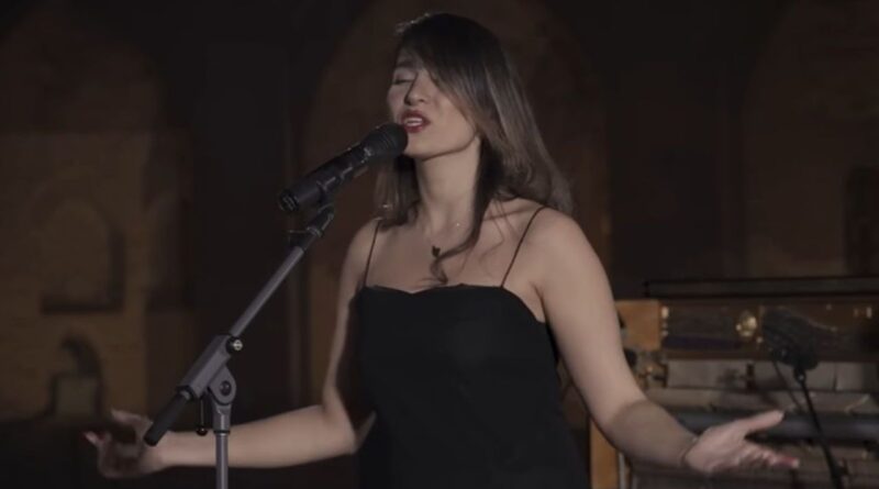 Iran : Une chanteuse condamnée à 74 coups de fouet pour chant sans voile