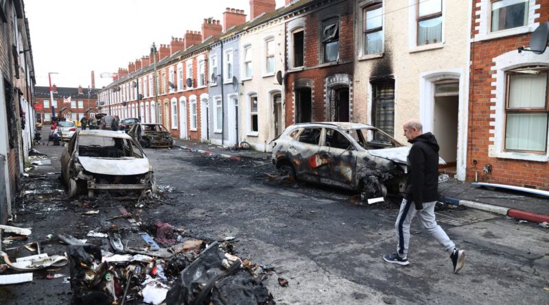 Irlande du Nord : Les violences anti-immigrés à Belfast révèlent des divisions historiques