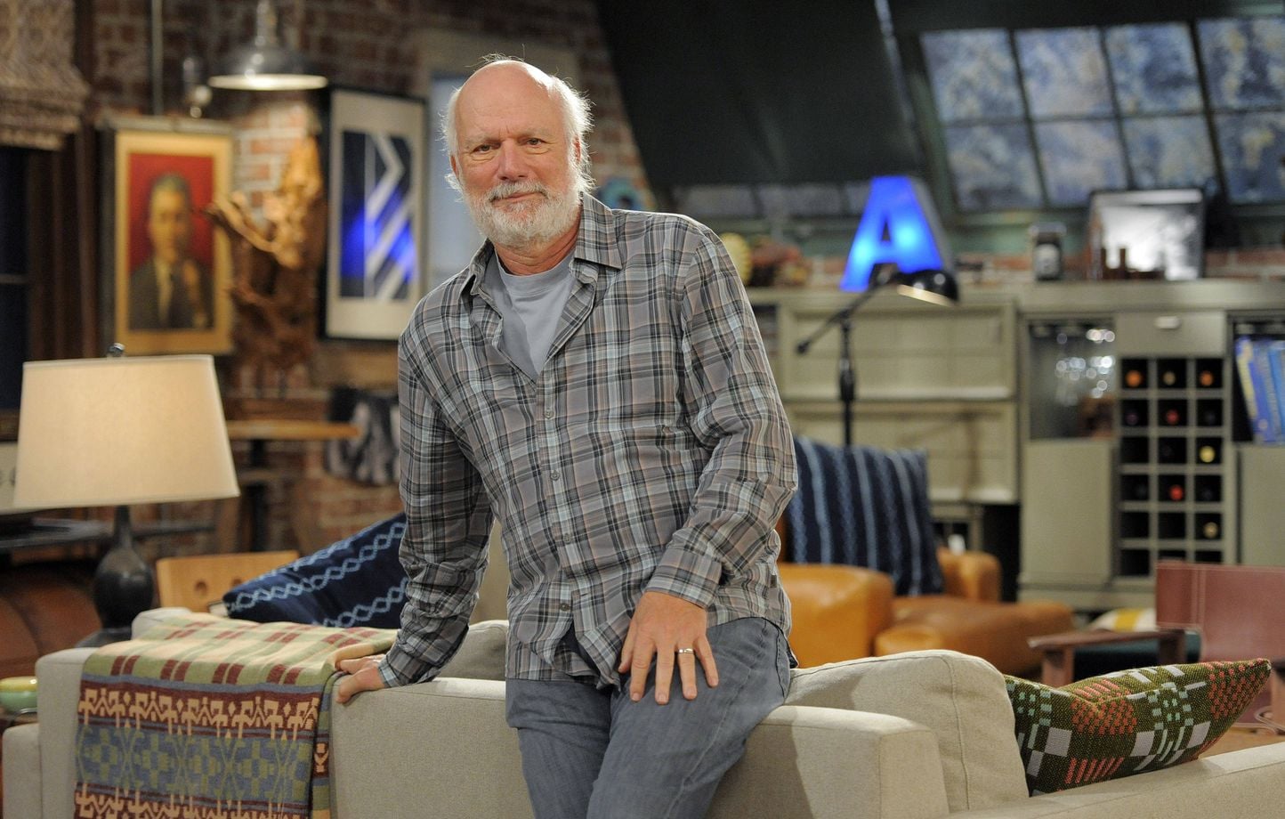 James Burrows, réalisateur de « The Big Bang Theory » et « Friends », est mort.