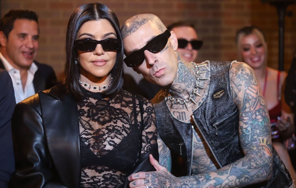Kourtney Kardashian et Travis Barker révèlent un secret de cinq ans.