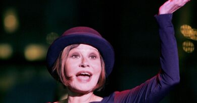 La chanteuse Guesch Patti, interprète d'"Étienne", est décédée à 80 ans.