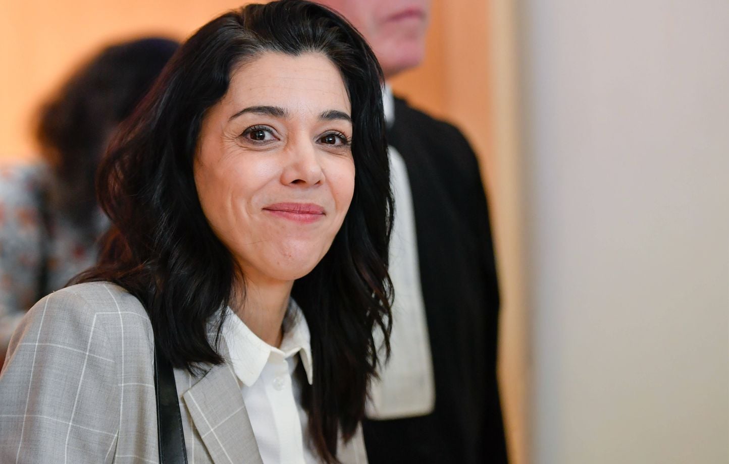 La députée LFI Sophia Chikirou condamnée pour vol, pas escroquerie.