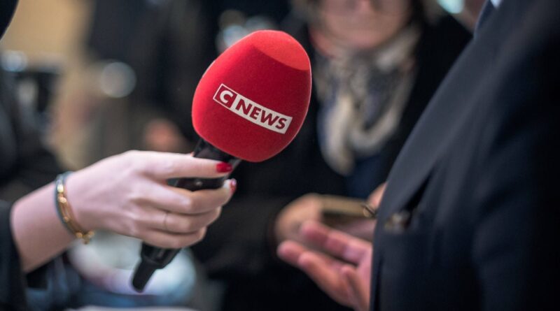 L'Arcom demande à CNews de respecter la diversité des opinions.