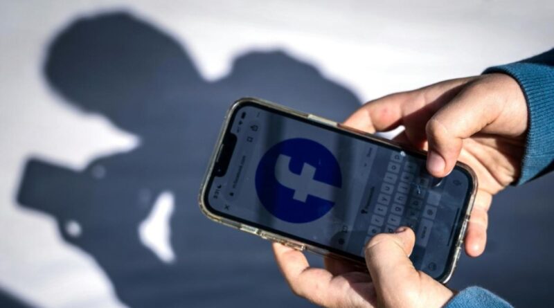 Le gouvernement canadien veut interdire les réseaux sociaux aux moins de 16 ans.