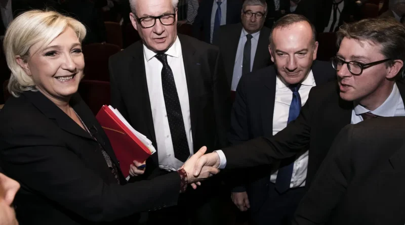 Le nazisme demeure-t-il une référence pour les extrêmes droites ?