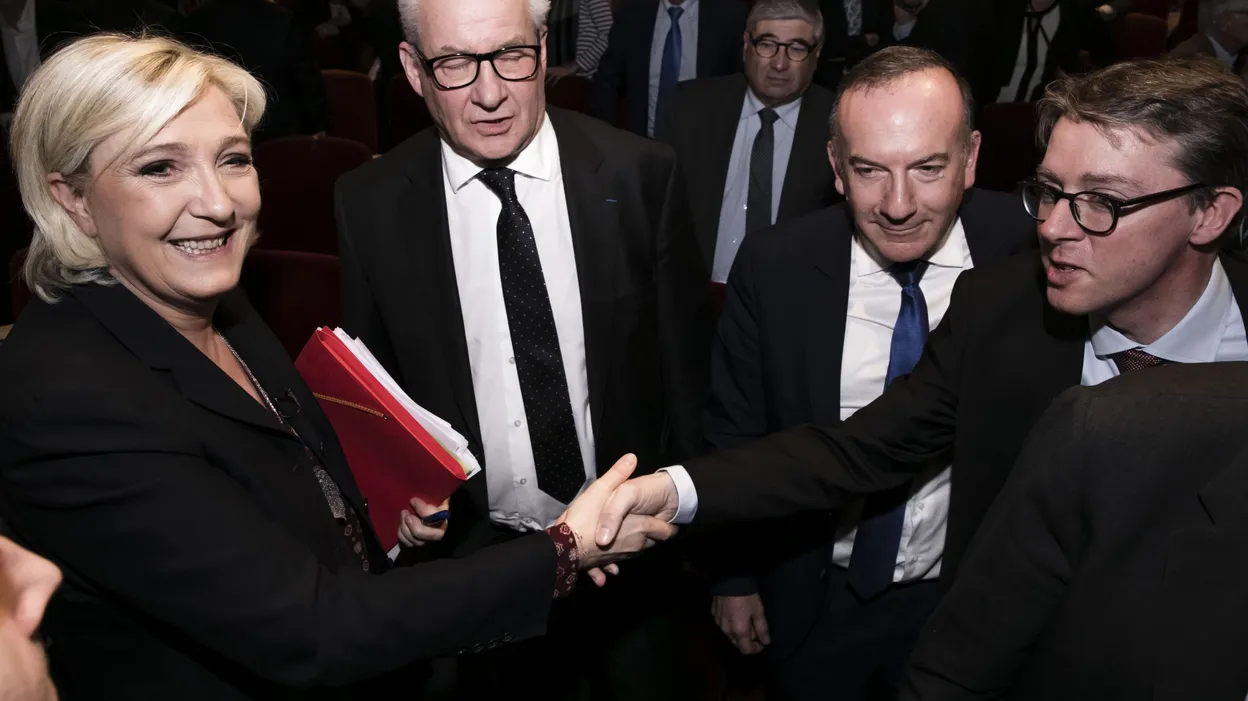 Le nazisme demeure-t-il une référence pour les extrêmes droites ?