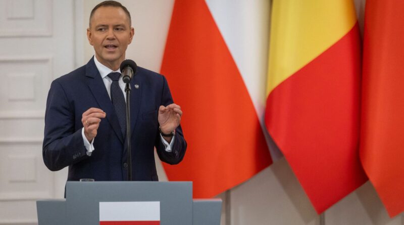 Le président polonais Karol Nawrocki retire la distinction à Zelensky.
