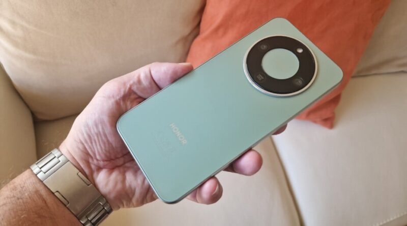 Le smartphone Honor, autonomie monstrueuse, prix en baisse avec montre offerte.