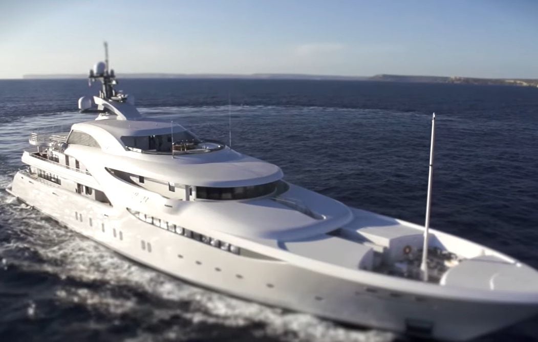 Le superyacht de Poutine, aperçu au Danemark depuis le début de la guerre.