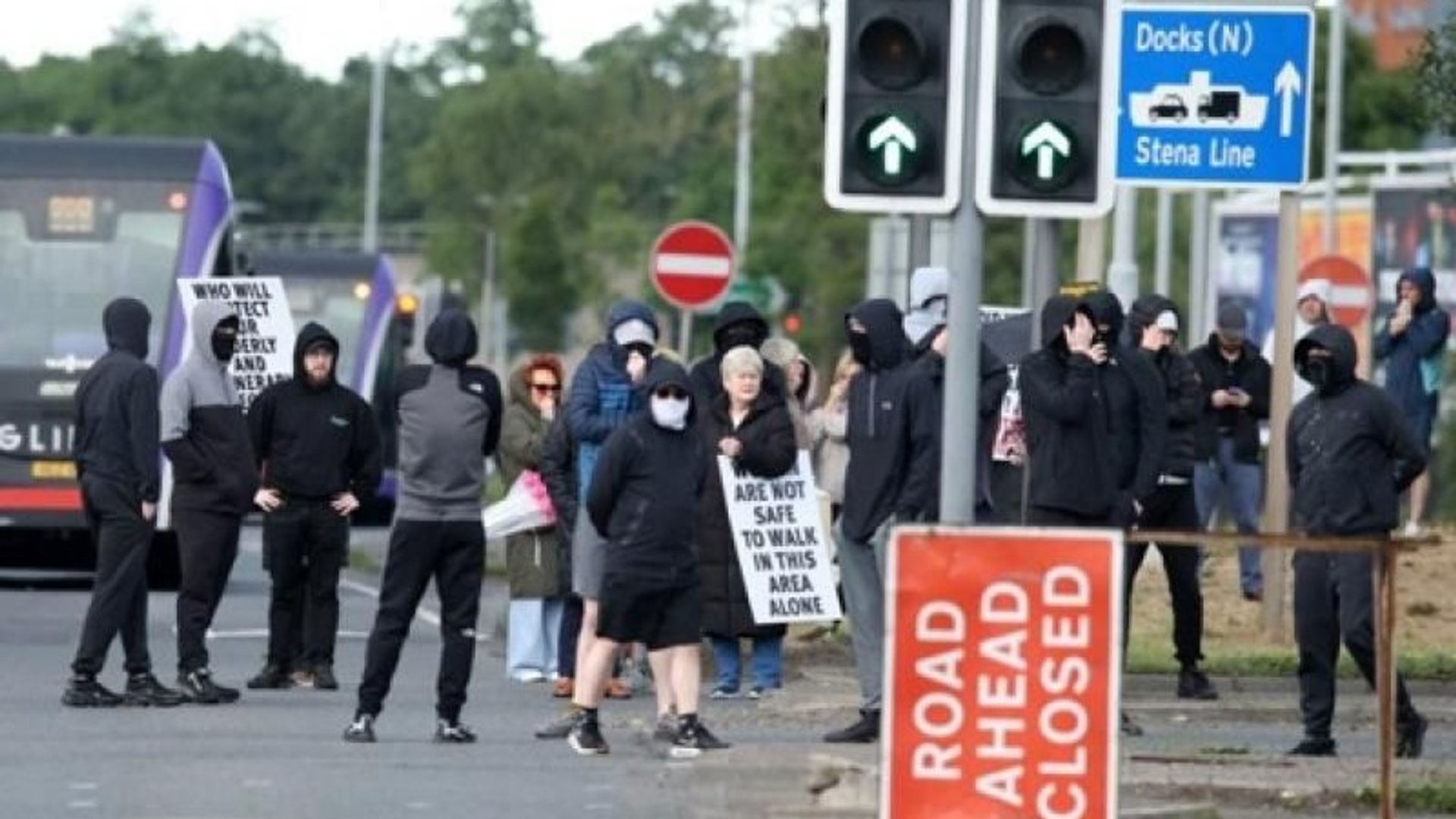 Les autorités ne veulent pas de tension après l'attaque à Belfast.