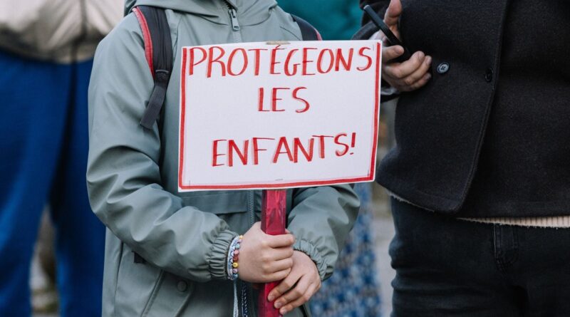 « Les enfants de pédocriminels, victimes négligées des violences sexuelles »