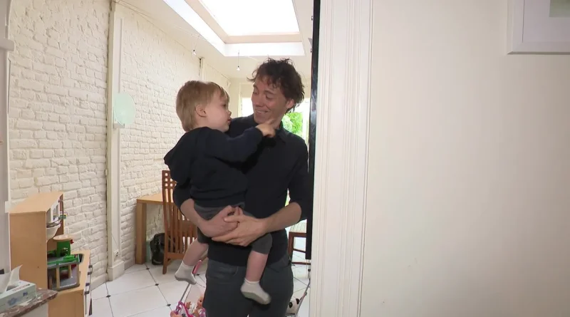 Les papas d’aujourd’hui ne prennent pas moins de congés parentaux.