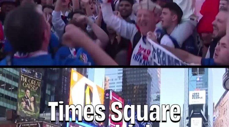 Les supporters français s'installent à Times Square avant France-Sénégal.