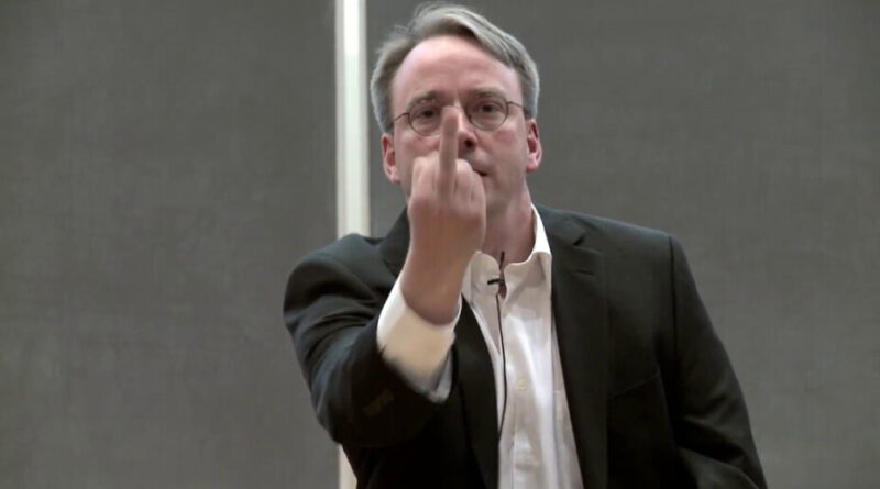 Linus Torvalds adopte l'IA mais ne veut pas qu'elle signe son code.
