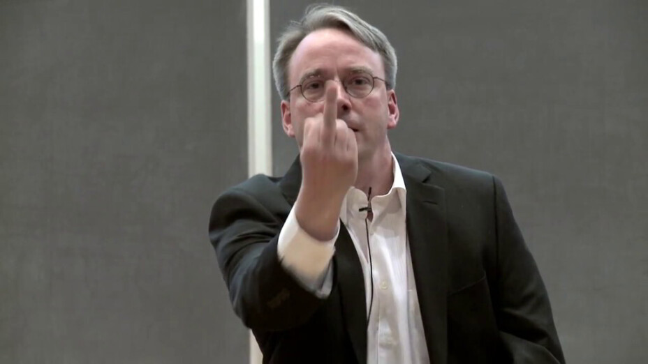 Linus Torvalds adopte l'IA mais ne veut pas qu'elle signe son code.