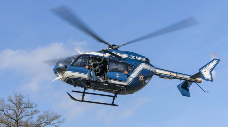 Loiret : Hélicoptère de la gendarmerie s'écrase, un mort, deux blessés
