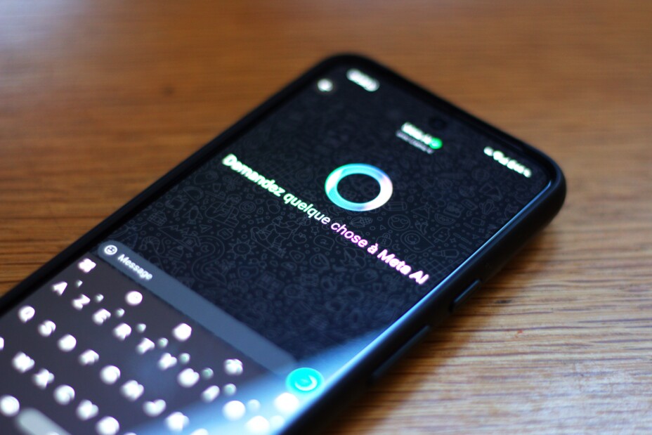 L’Union européenne demande à WhatsApp d'accepter les IA concurrentes.