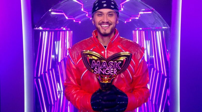 « Mask Singer » sur TF1 : Billy Crawford compare à ''Danse avec les stars''