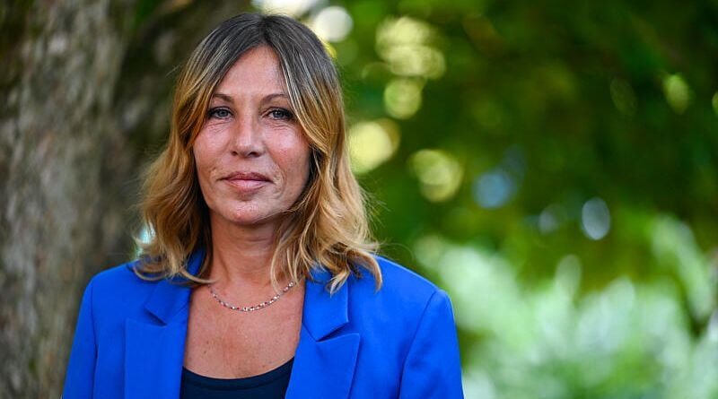 Mathilde Seigner ne cache pas son indignation face aux commentaires sur Nadia Fares.