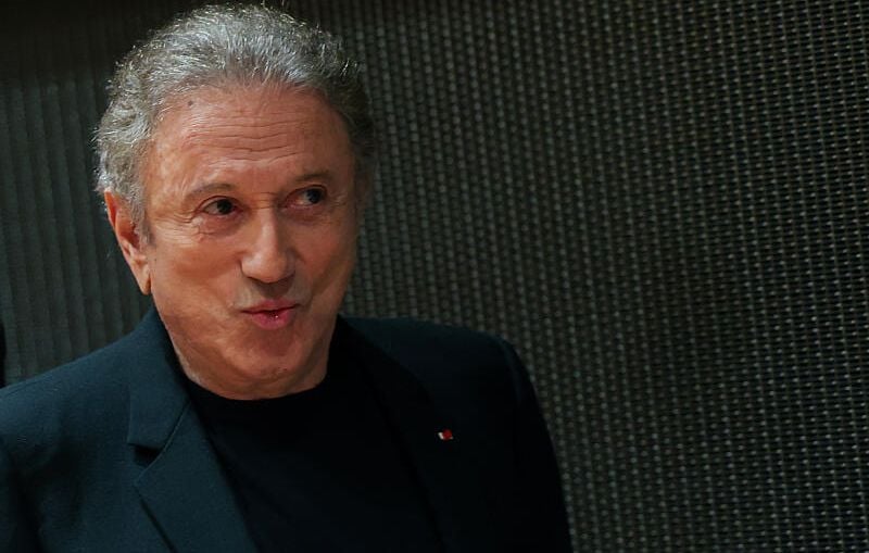 Michel Drucker met en garde contre une usurpation d'identité par l'IA.