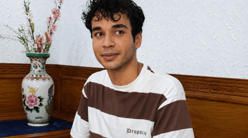 Mohamed Amine Chouchane, vainqueur national en informatique, aspire à créer des jeux vidéo.