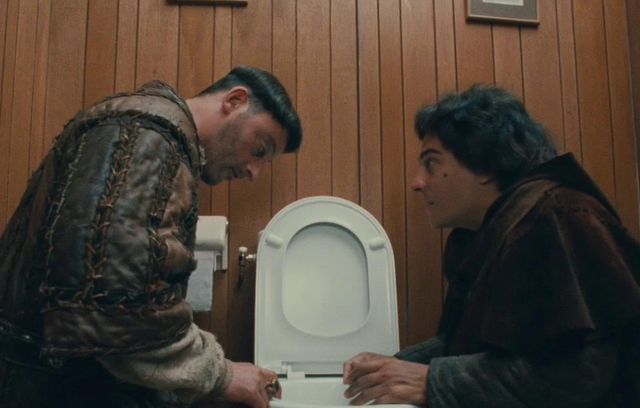 Jean Reno et Christian Clavier dans « Les Visiteurs » de Jean-Marie Poiré en 1993.