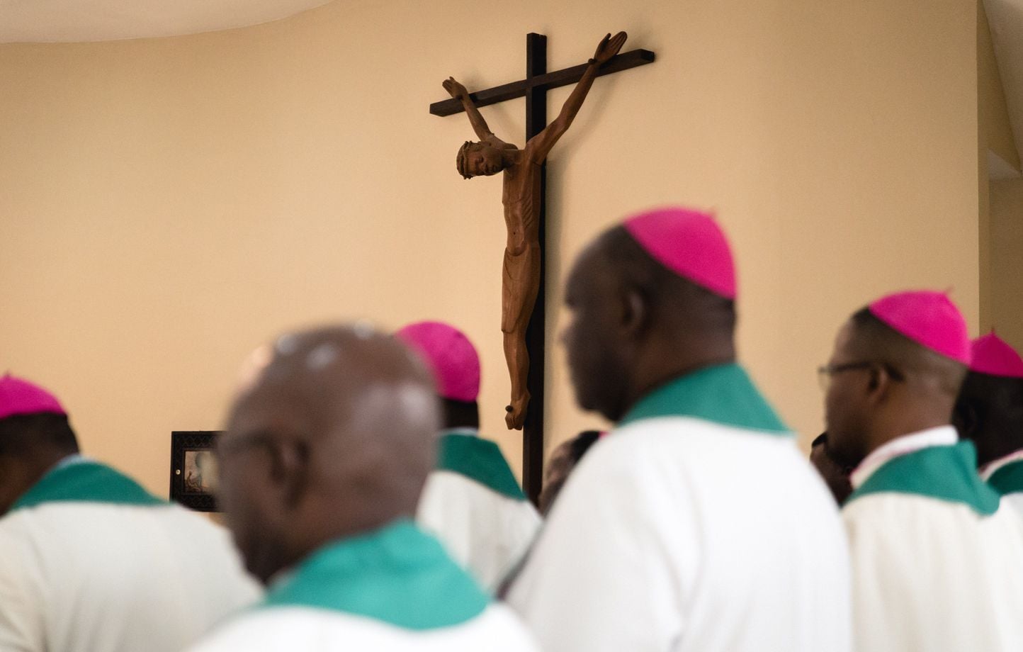 Mozambique : Un évêque catholique tué par balle, président consterné
