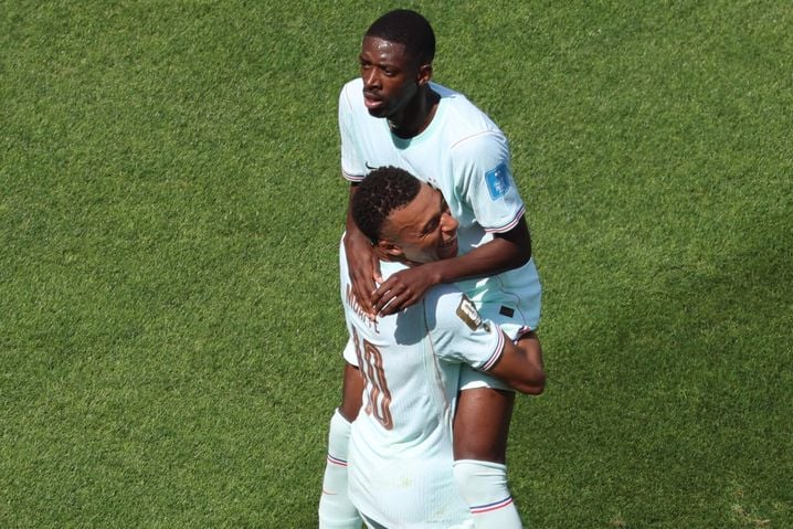 La joie d'Ousmane Dembélé et Kylian Mbappé.