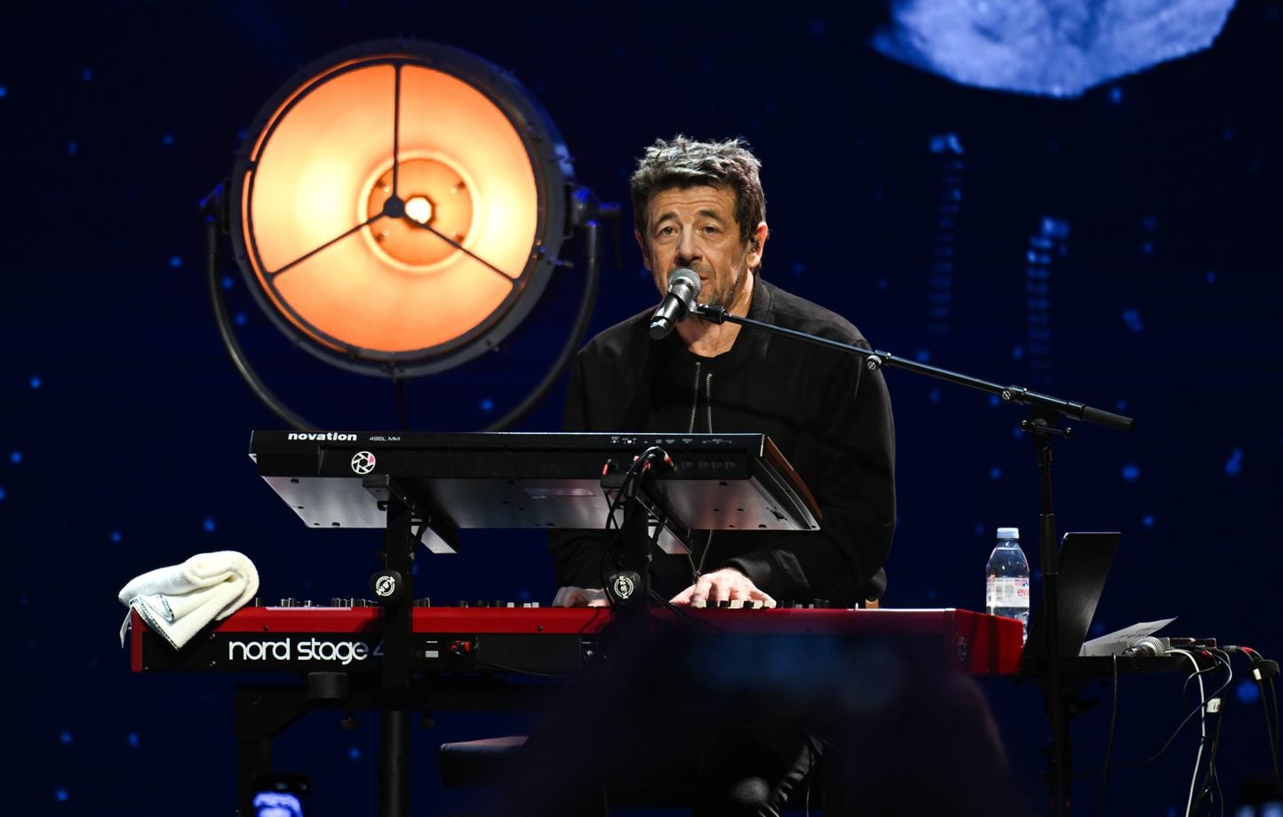 Patrick Bruel : Le chanteur en garde à vue pour violences sexuelles
