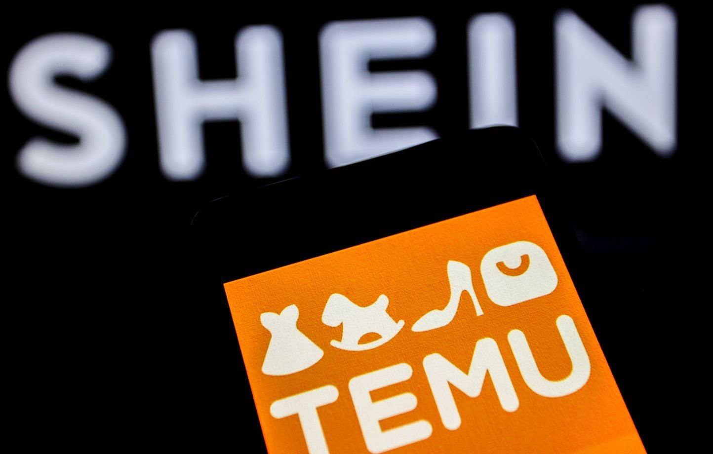 Petits colis : la taxe française de 2 euros suspendue mercredi.