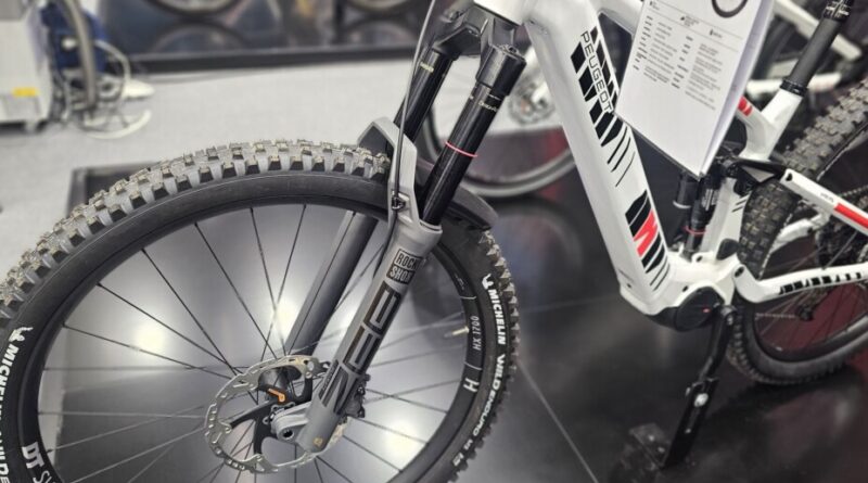 Peugeot présente sa gamme de vélos électriques 2026 avec moteurs Bosch et Avinox (DJI)