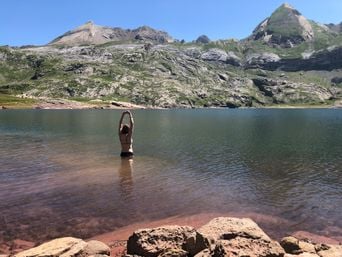 Pourquoi ne pas se baigner dans un lac de montagne ?
