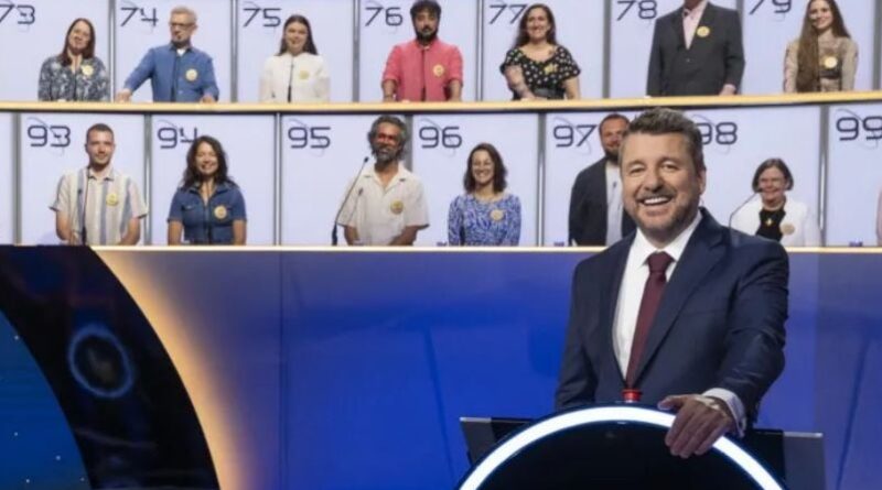 « Qui restera dans la lumière ? » : Bruno Guillon annonce un changement dans les jeux télévisés sur France 2.