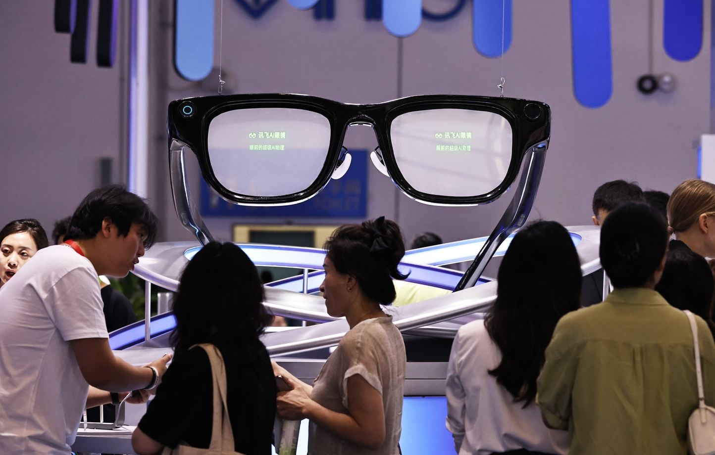 Réalité augmentée : Snap lance ses lunettes connectées après le smartphone
