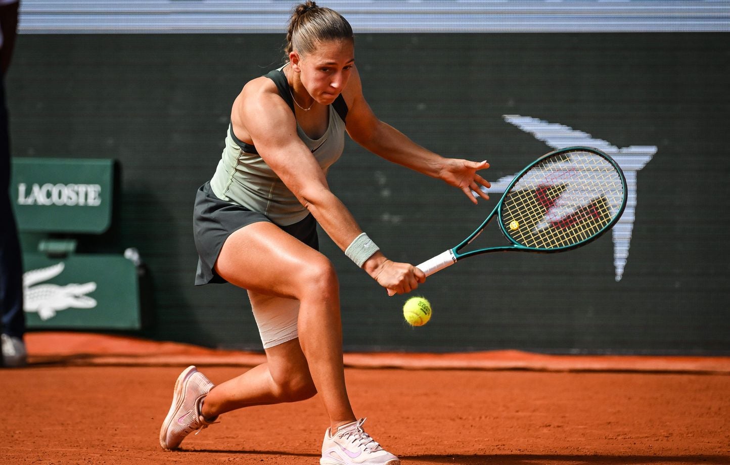 Roland-Garros EN DIRECT : Diane Parry en huitièmes de finale.