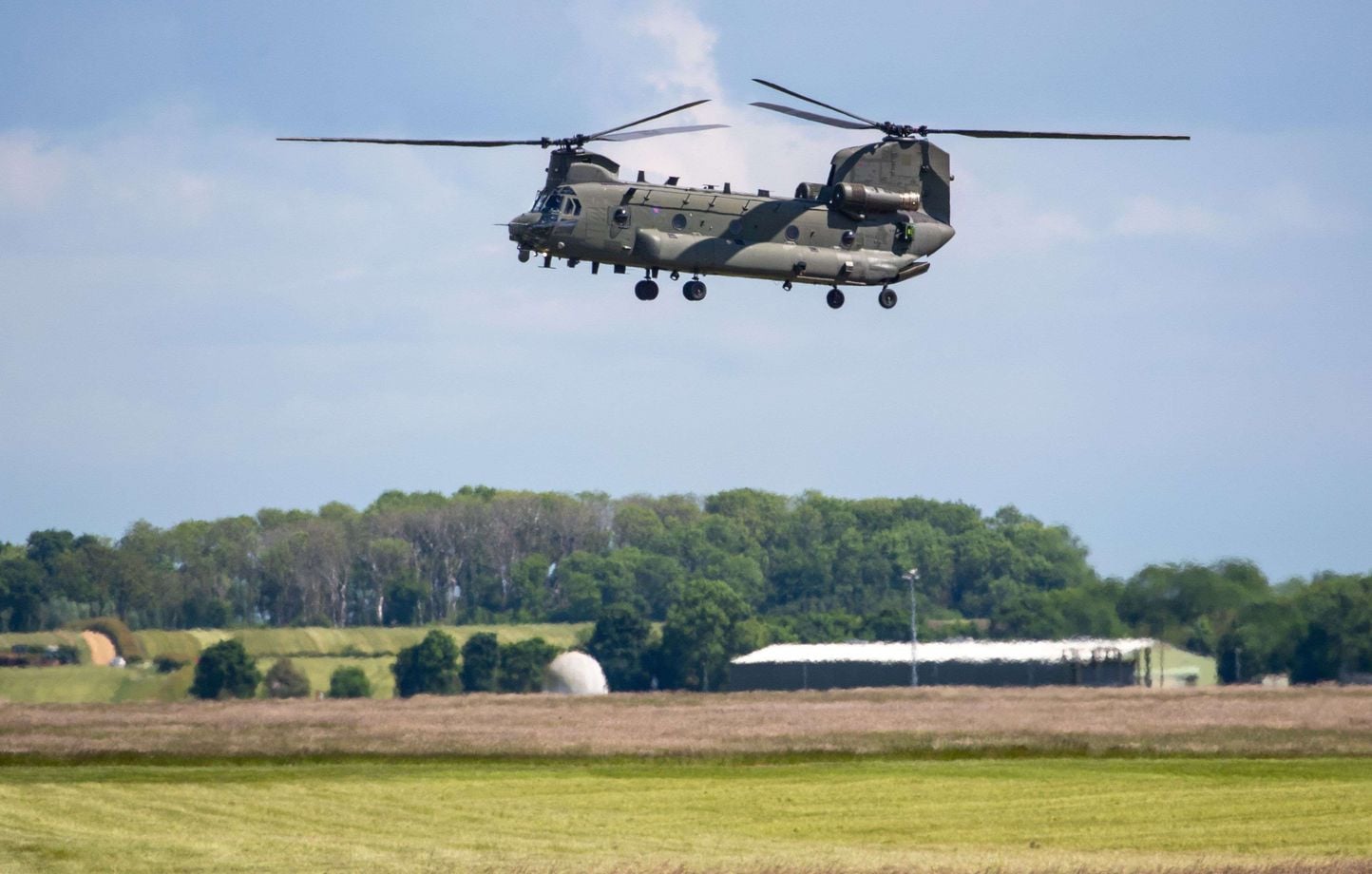 Royaume-Uni : Trois militaires de la Royal Navy tués dans un accident d'hélicoptère