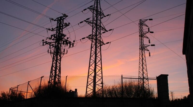 RTE affirmait qu'il n'y avait « aucune inquiétude » : 100 000 foyers bretons dans le noir le lendemain.