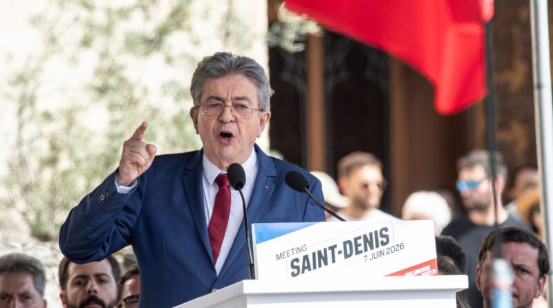 Saint-Denis : Jean-Luc Mélenchon attaque le RN et le « suprémacisme » durant son premier meeting