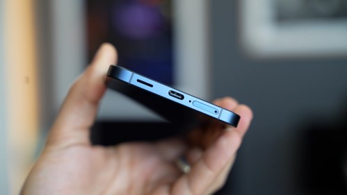 Samsung Galaxy A57 // Source : Alexis Grandgirard - Frandroid