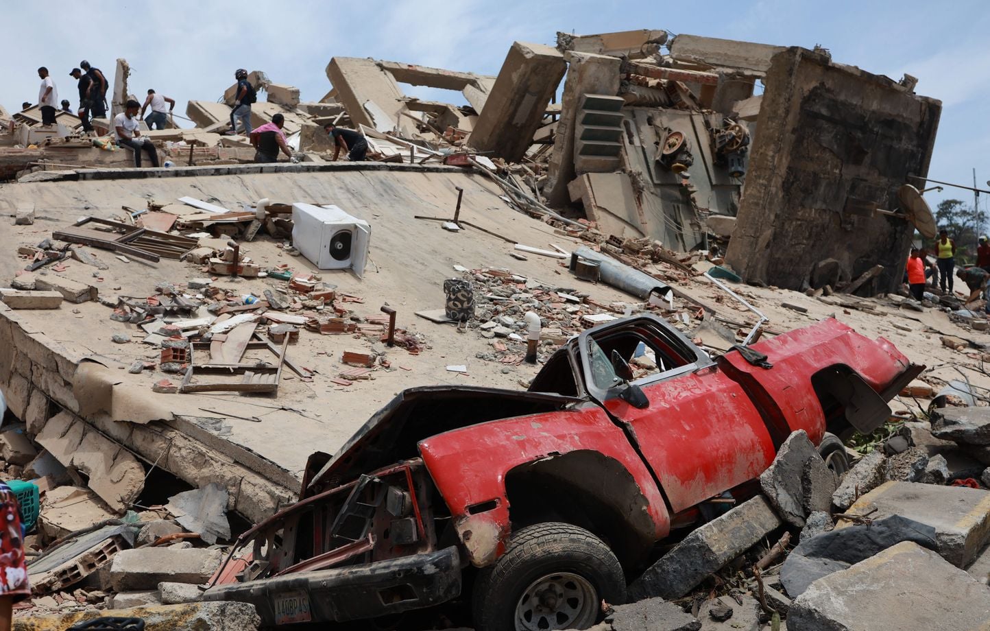 Séisme au Venezuela : 589 morts, 99 Espagnols toujours portés disparus.