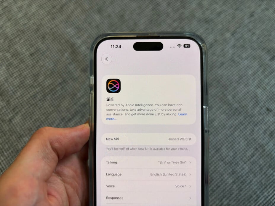 Siri AI n’arrive pas en France : testez-le sur iOS 27.