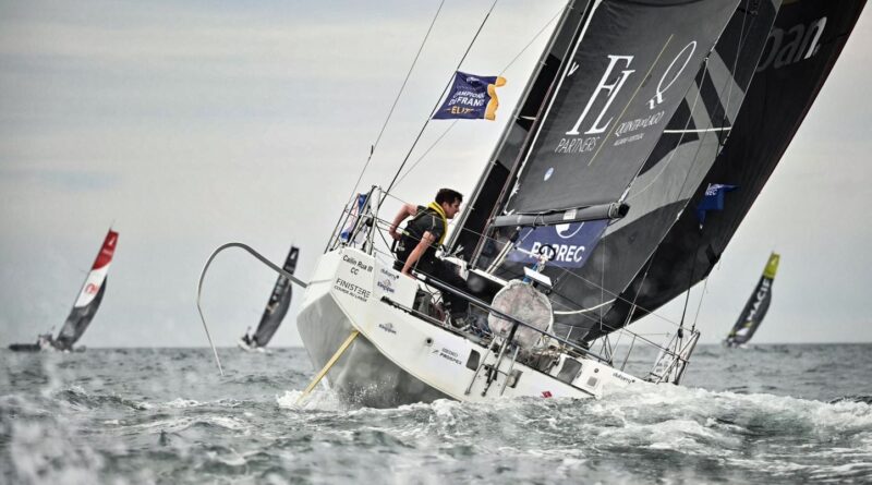 Solitaire du Figaro : Tom Dolan échoue, secouru par hélicoptère